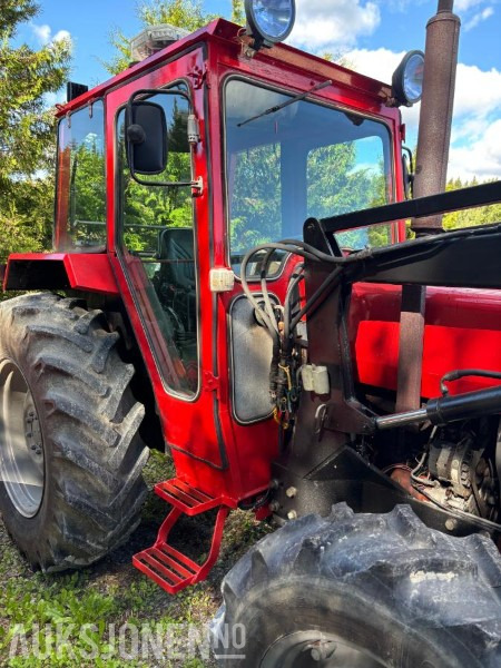 1981 Massey Ferguson 265 MVA FRI Igland pallegaffel SKUFFE Hydraulisk toppstag - Tracteur agricole: photos 3 1981 Massey Ferguson 265 MVA FRI Igland pallegaffel SKUFFE Hydraulisk toppstag - Tracteur agricole: photos 3