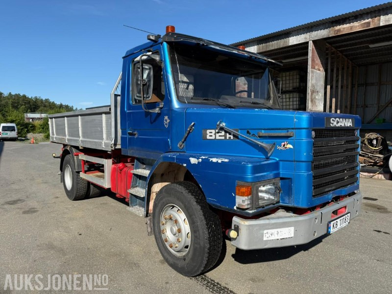 1982 Scania T82H 4X2 L146 Tippbil - Camion benne: photos 3 1982 Scania T82H 4X2 L146 Tippbil - Camion benne: photos 3