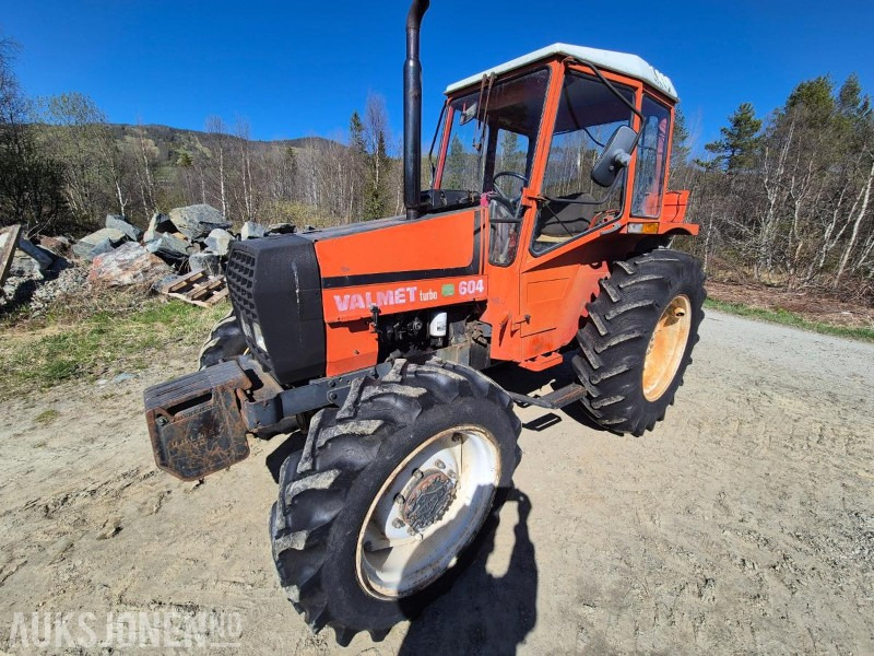 1983 Valmet 604 TURBO, repobjekt - Tracteur agricole: photos 1 1983 Valmet 604 TURBO, repobjekt - Tracteur agricole: photos 1