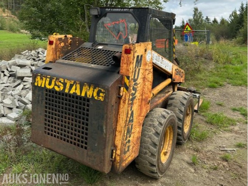 1990 Mustang 940 kompaktlaster med Pallegafler og skuff - Mini chargeuse: photos 4 1990 Mustang 940 kompaktlaster med Pallegafler og skuff - Mini chargeuse: photos 4