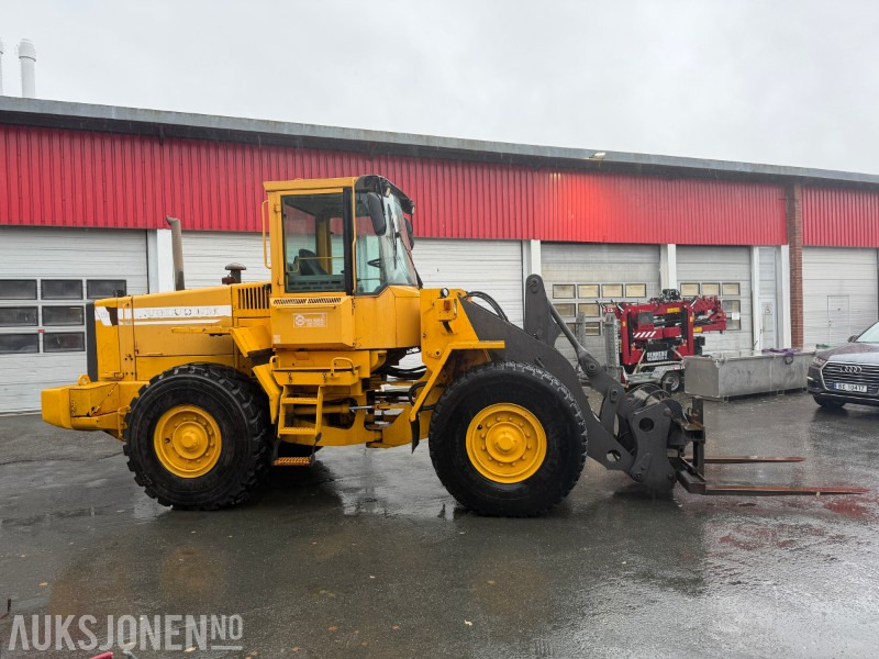 1996 Volvo L90C Hjullaster 72 timers auksjon! - Chargeuse sur pneus: photos 5 1996 Volvo L90C Hjullaster 72 timers auksjon! - Chargeuse sur pneus: photos 5