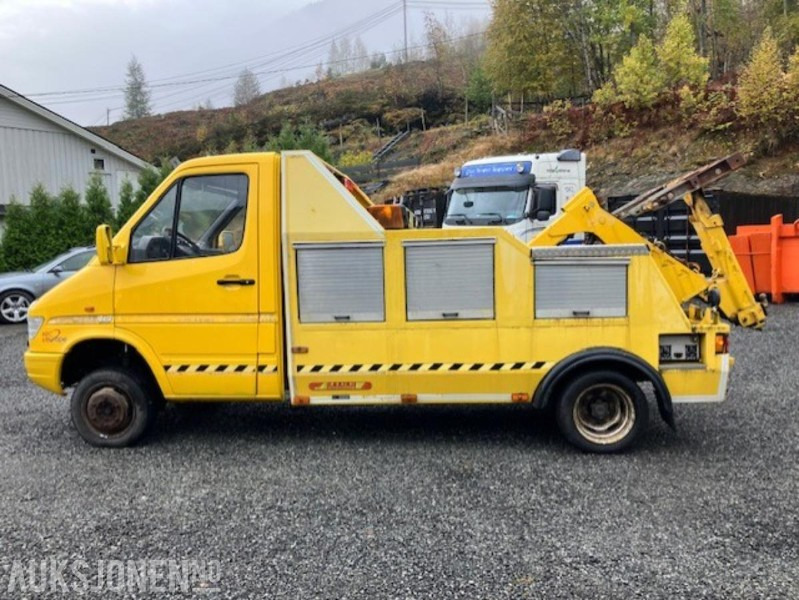 1999 Mercedes-Benz Sprinter 412 4x4 Redningsbil med briller og vinsj - Camion de pompier: photos 1 1999 Mercedes-Benz Sprinter 412 4x4 Redningsbil med briller og vinsj - Camion de pompier: photos 1