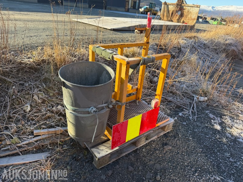 2000 Arbeidsvogn til pickup/liten lastebil - Matériel de chantier: photos 2 2000 Arbeidsvogn til pickup/liten lastebil - Matériel de chantier: photos 2