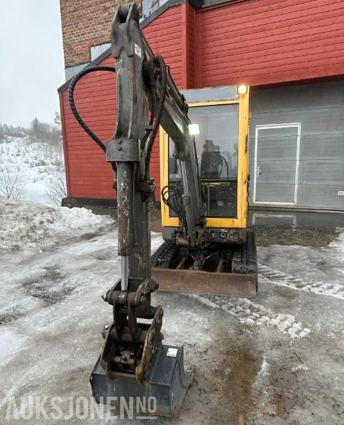 2002 Volvo EC20xt minigraver PUSSESKUFFE TANNSKUFFE MVA FRI 7136 timer - Mini pelle: photos 2 2002 Volvo EC20xt minigraver PUSSESKUFFE TANNSKUFFE MVA FRI 7136 timer - Mini pelle: photos 2