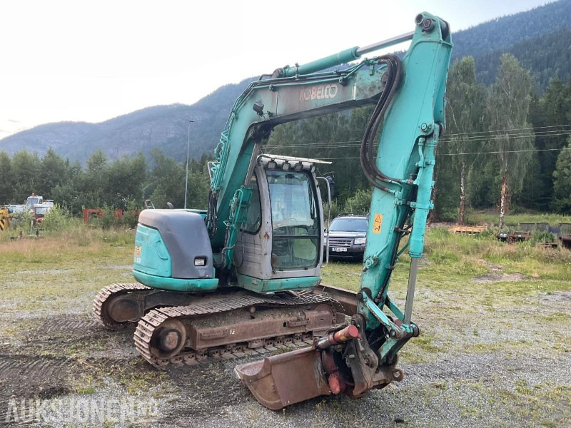 2004 Kobelco SK 70 SR - Pelle: photos 2 2004 Kobelco SK 70 SR - Pelle: photos 2