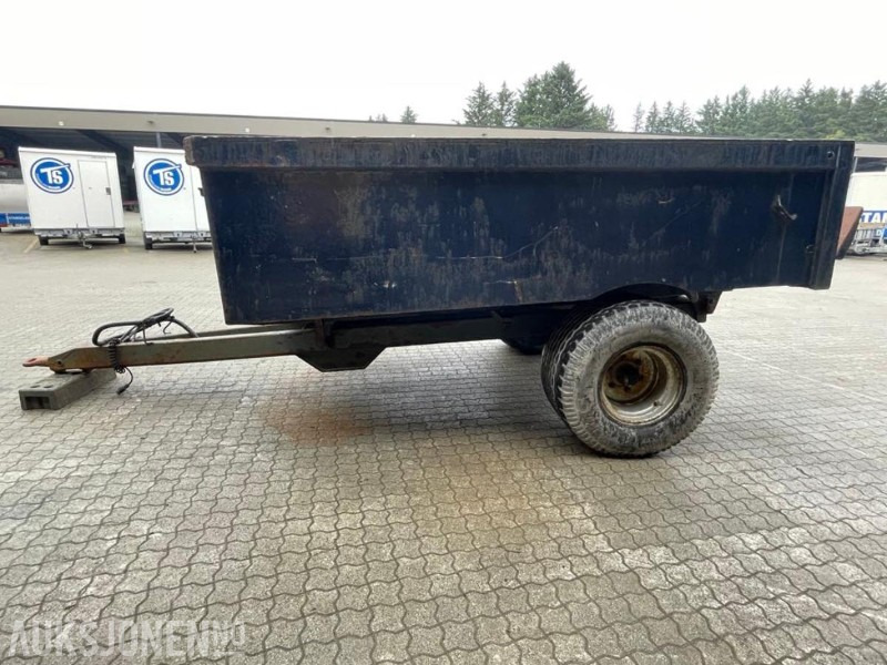 2004 MOI DUMPER HENGER - 8 tonner -1 akslet - Uten bremser - Uten skilt - Brukt som hjulmaskinhenger. - Matériel de chantier: photos 1 2004 MOI DUMPER HENGER - 8 tonner -1 akslet - Uten bremser - Uten skilt - Brukt som hjulmaskinhenger. - Matériel de chantier: photos 1