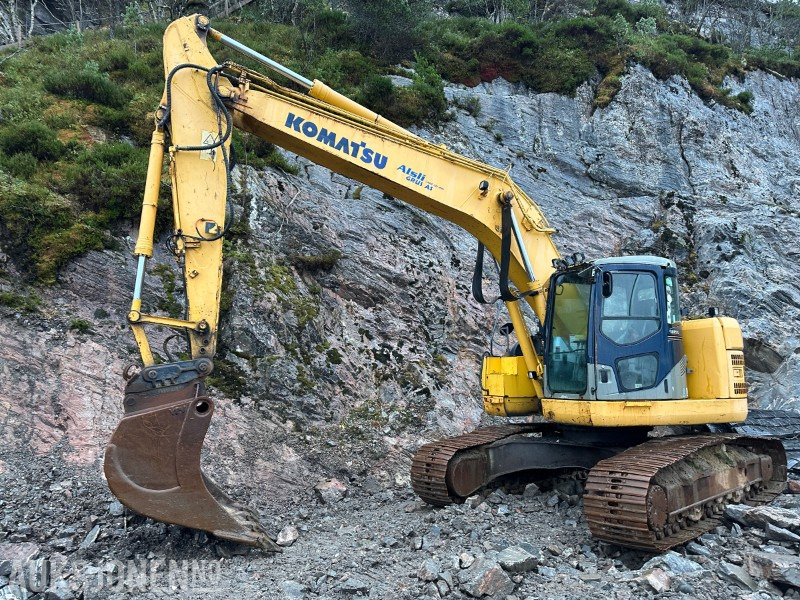 2005 Komatsu PC228USLC-3K gravemaskin // graveskuffe // opplegg til rotortilt - Pelle: photos 2 2005 Komatsu PC228USLC-3K gravemaskin // graveskuffe // opplegg til rotortilt - Pelle: photos 2