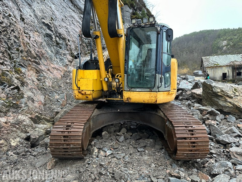 2005 Komatsu PC228USLC-3K gravemaskin // graveskuffe // opplegg til rotortilt - Pelle: photos 3 2005 Komatsu PC228USLC-3K gravemaskin // graveskuffe // opplegg til rotortilt - Pelle: photos 3