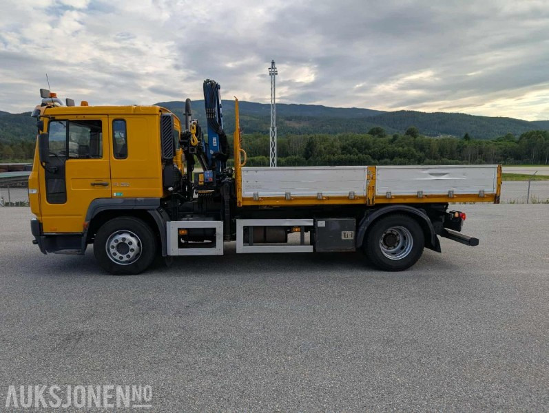 2006 Volvo FL6 med HMF 683 K2 KRAN EU OK 07.2026 - Camion grue: photos 1 2006 Volvo FL6 med HMF 683 K2 KRAN EU OK 07.2026 - Camion grue: photos 1