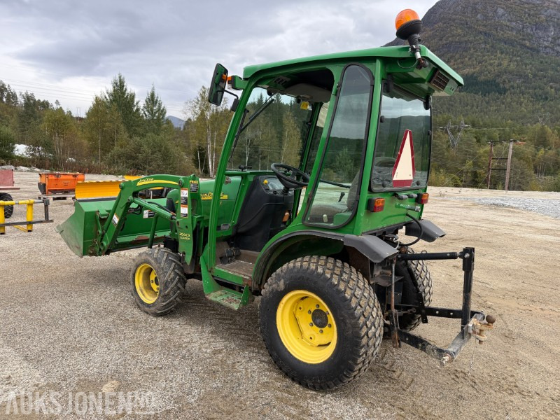 2007 John Deere 2320 Minitraktor / Kompakttraktor 2316 timer. Mykje ekstrautstyr - Tracteur agricole: photos 3 2007 John Deere 2320 Minitraktor / Kompakttraktor 2316 timer. Mykje ekstrautstyr - Tracteur agricole: photos 3
