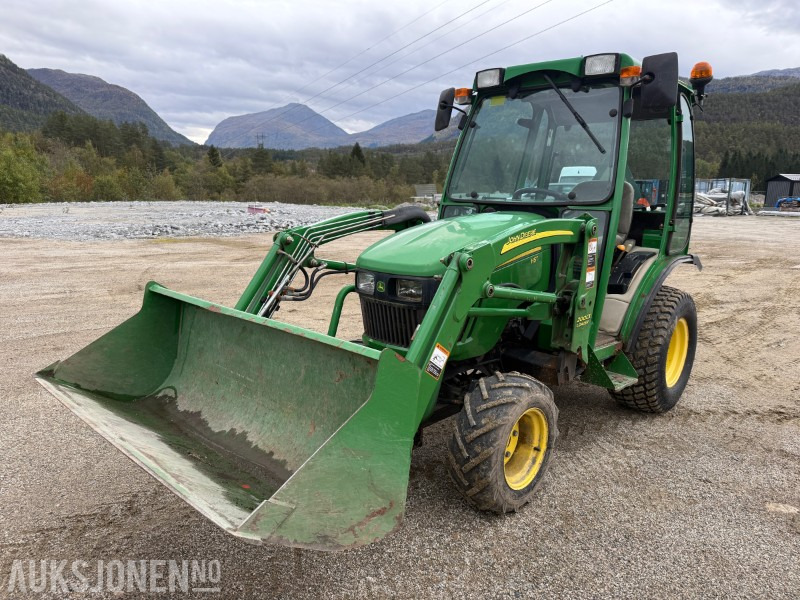 2007 John Deere 2320 Minitraktor / Kompakttraktor 2316 timer. Mykje ekstrautstyr - Tracteur agricole: photos 1 2007 John Deere 2320 Minitraktor / Kompakttraktor 2316 timer. Mykje ekstrautstyr - Tracteur agricole: photos 1
