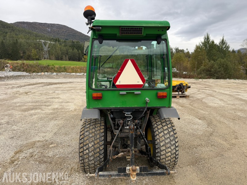 2007 John Deere 2320 Minitraktor / Kompakttraktor 2316 timer. Mykje ekstrautstyr - Tracteur agricole: photos 4 2007 John Deere 2320 Minitraktor / Kompakttraktor 2316 timer. Mykje ekstrautstyr - Tracteur agricole: photos 4