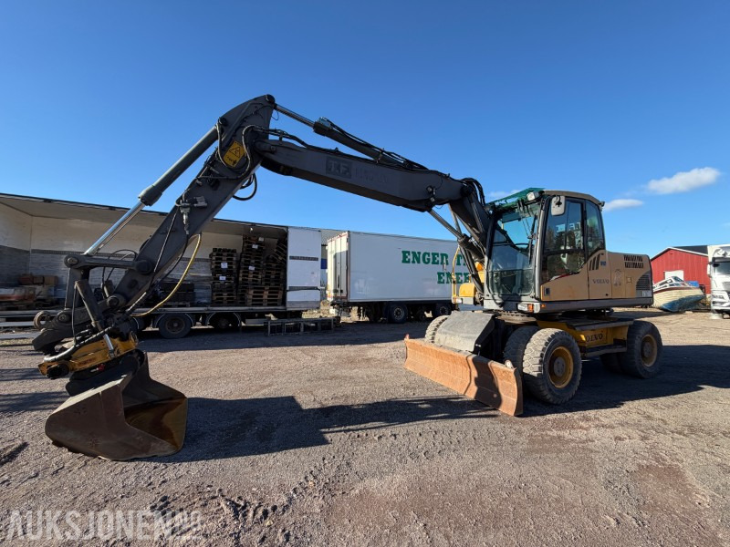 2008 Volvo EW160C Hjulgraver - Pusseskuff - Graveskuff S60 - Tilleggshydraulikk - Engcon tiltrotator - Pelle: photos 2 2008 Volvo EW160C Hjulgraver - Pusseskuff - Graveskuff S60 - Tilleggshydraulikk - Engcon tiltrotator - Pelle: photos 2