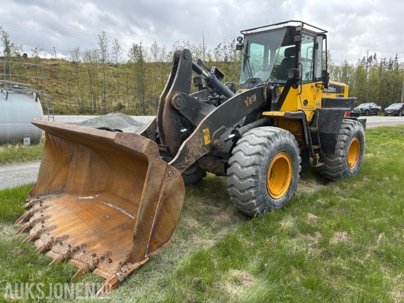 2009 Komatsu WA 320 PZ-6 - Chargeuse sur pneus: photos 1 2009 Komatsu WA 320 PZ-6 - Chargeuse sur pneus: photos 1
