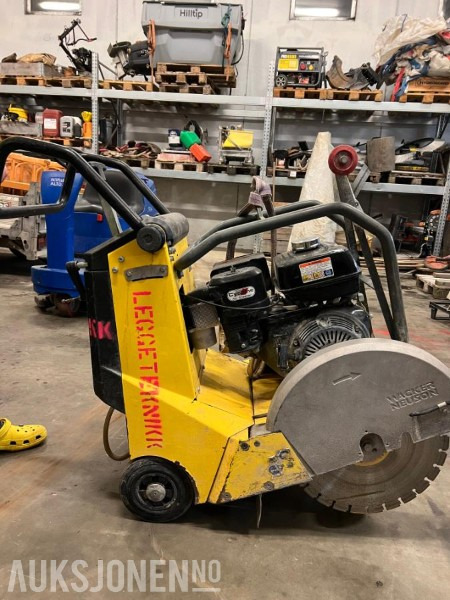 2009 Wacker Neuson BFS 1350AL - Asfalt og betongsag. - Matériel de chantier: photos 2 2009 Wacker Neuson BFS 1350AL - Asfalt og betongsag. - Matériel de chantier: photos 2