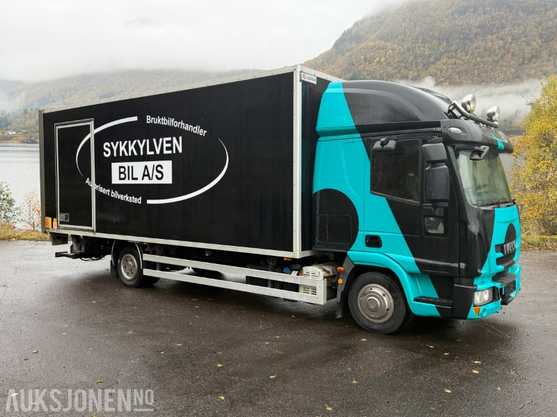 2010 Iveco Eurocargo Skapbil med bakløft og sidedør - Automat - Istrail påbygg - Camion fourgon: photos 3 2010 Iveco Eurocargo Skapbil med bakløft og sidedør - Automat - Istrail påbygg - Camion fourgon: photos 3