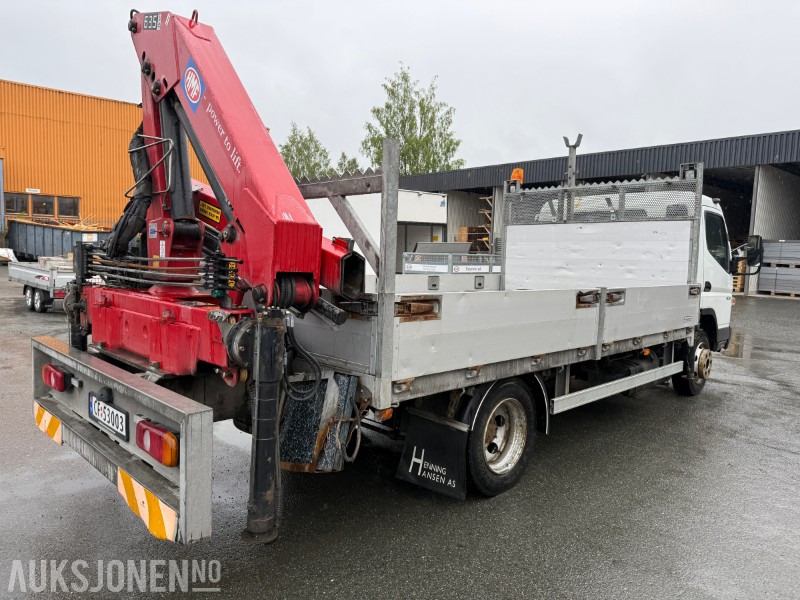 2010 Mitsubishi Fuso Canter 7C18 m/ HMF 635-K2 kran – lav km, fjernstyring - Camion grue: photos 4 2010 Mitsubishi Fuso Canter 7C18 m/ HMF 635-K2 kran – lav km, fjernstyring - Camion grue: photos 4