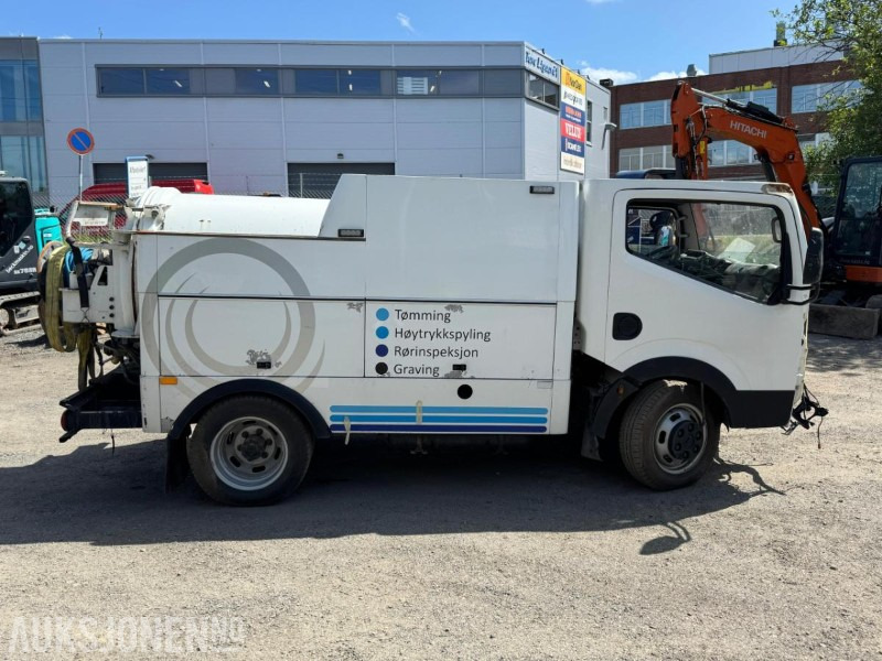 2011 Nissan Cabstar Combi | spyle og sugebil | Speck Rioned | rep.objekt - Camion citerne: photos 4 2011 Nissan Cabstar Combi | spyle og sugebil | Speck Rioned | rep.objekt - Camion citerne: photos 4