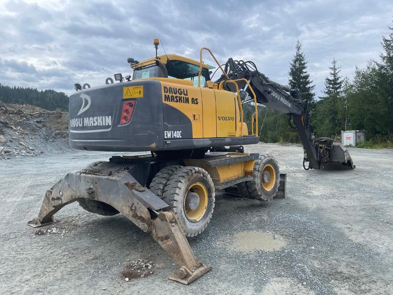 2011 Volvo EW140C Hjulgraver - VA-bom - Sentralsmøring - Bunkringspumpe - Engcon Tiltrotator med klype - Pusseskuffe - Pelle: photos 4 2011 Volvo EW140C Hjulgraver - VA-bom - Sentralsmøring - Bunkringspumpe - Engcon Tiltrotator med klype - Pusseskuffe - Pelle: photos 4