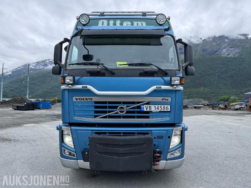 2011 Volvo FH 13 - 540 - Krokbil - Brøyterigget - Fjernstyrt JOAB krokløft - S90 sandstrøere - Camion ampliroll: photos 2 2011 Volvo FH 13 - 540 - Krokbil - Brøyterigget - Fjernstyrt JOAB krokløft - S90 sandstrøere - Camion ampliroll: photos 2