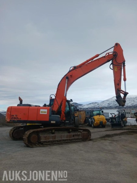 2012 Hitachi ZX290LC-5B - Pelle: photos 2 2012 Hitachi ZX290LC-5B - Pelle: photos 2