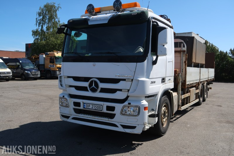 2013 Mercedes-Benz ACTROS 2536 med Palfinger PK165502 kran og baklift - Camion grue: photos 1 2013 Mercedes-Benz ACTROS 2536 med Palfinger PK165502 kran og baklift - Camion grue: photos 1