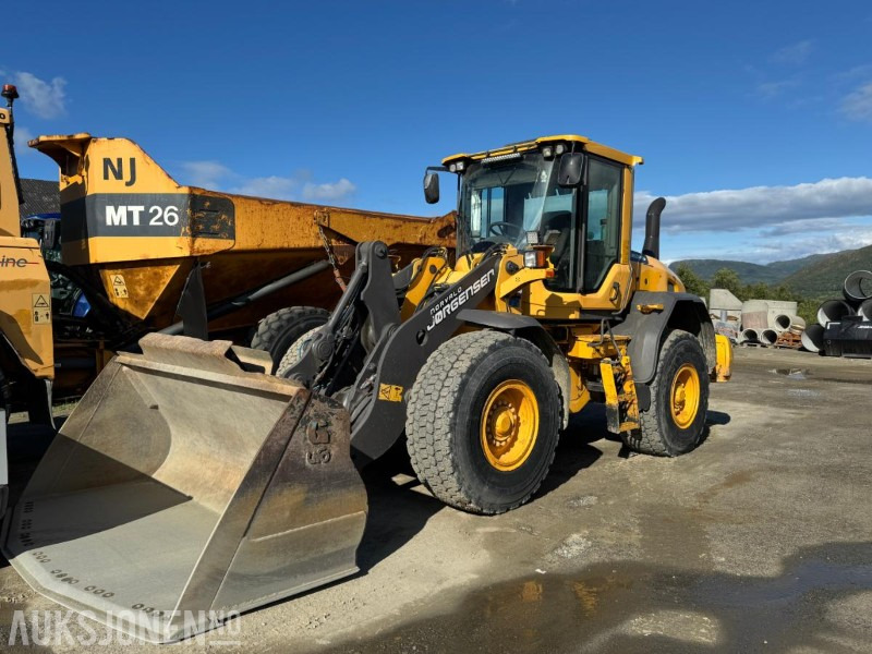 2013 Volvo L70G - Skuff - Kamera - Joystick - 8076T - Chargeuse sur pneus: photos 1 2013 Volvo L70G - Skuff - Kamera - Joystick - 8076T - Chargeuse sur pneus: photos 1