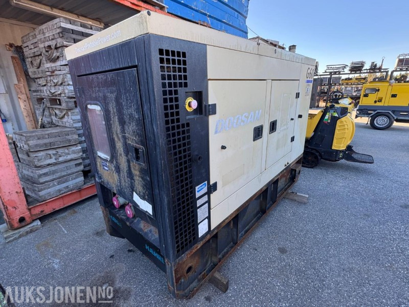 2014 Doosan G60 generator - Matériel de chantier: photos 5 2014 Doosan G60 generator - Matériel de chantier: photos 5