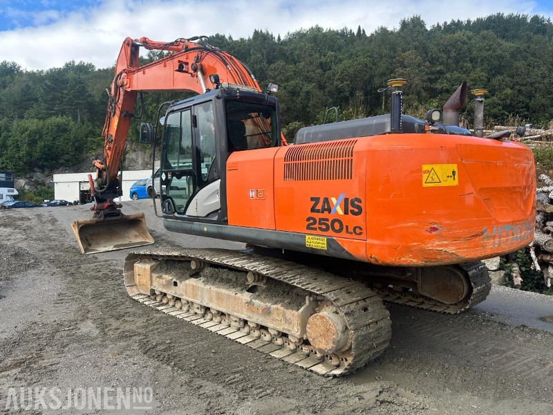 2014 Hitachi ZX250LC-5B Gravemaskin - 10741 Timer - Tiltrotator - Sentralsmøring - Bunkringspumpe - GPS - 2 Skuffer - Pelle: photos 4 2014 Hitachi ZX250LC-5B Gravemaskin - 10741 Timer - Tiltrotator - Sentralsmøring - Bunkringspumpe - GPS - 2 Skuffer - Pelle: photos 4