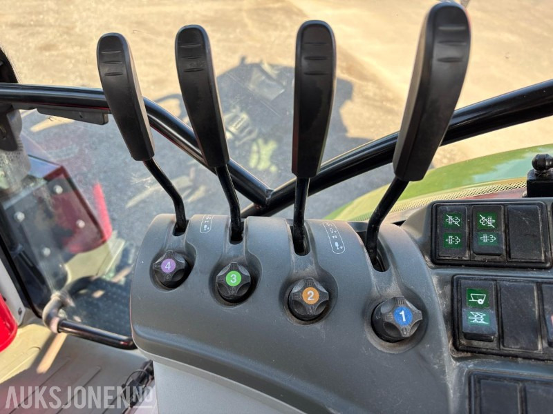 Tracteur agricole 2015 Claas Arion 530 A34 traktor med frontlaster: photos 17 Tracteur agricole 2015 Claas Arion 530 A34 traktor med frontlaster: photos 17