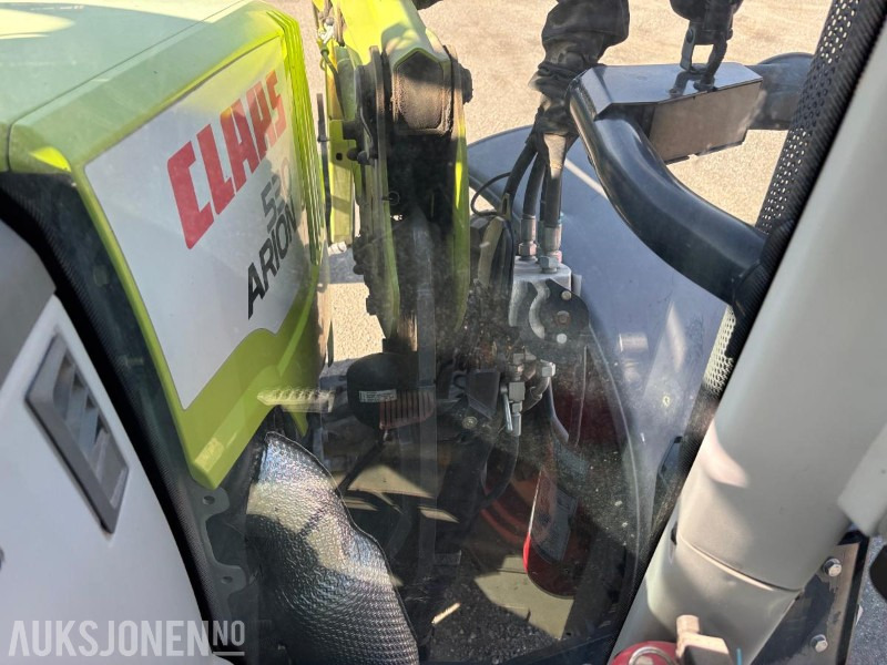 Tracteur agricole 2015 Claas Arion 530 A34 traktor med frontlaster: photos 13 Tracteur agricole 2015 Claas Arion 530 A34 traktor med frontlaster: photos 13
