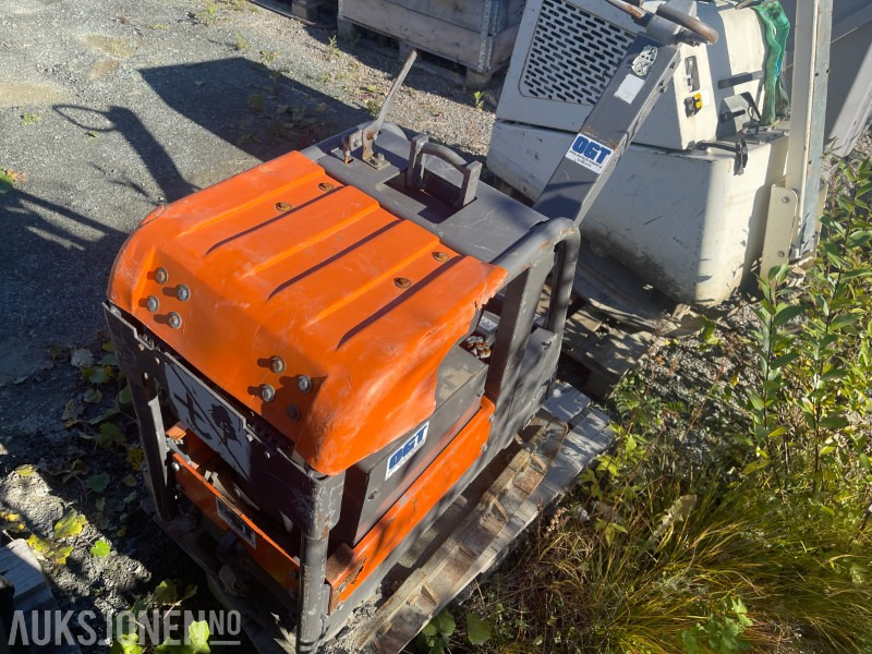2015 Supra vibroplate - Hoppetusse med Hatz dieselmotor – Reversibel - Compacteur: photos 3 2015 Supra vibroplate - Hoppetusse med Hatz dieselmotor – Reversibel - Compacteur: photos 3