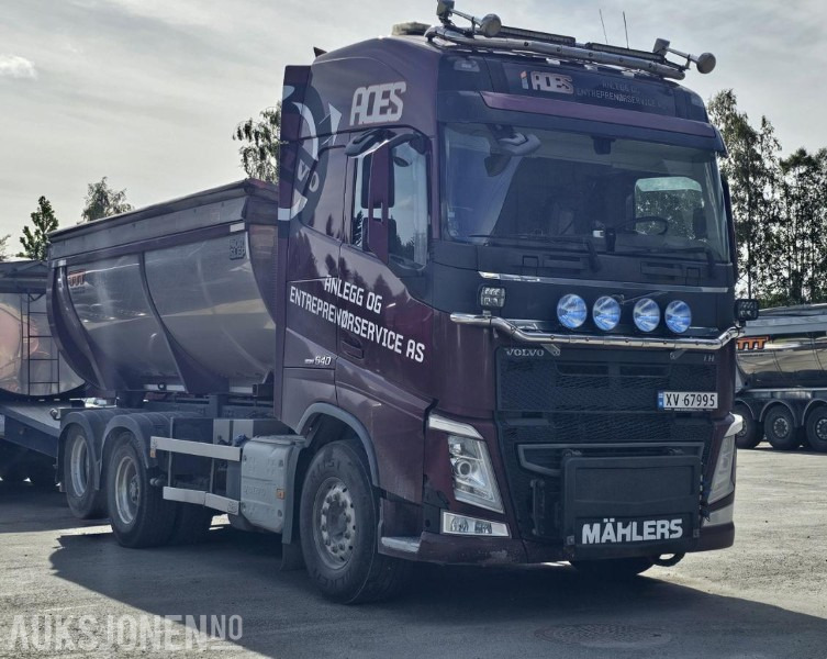 2015 Volvo FH540 6X2 brøyterigget med Norslep tippkasse og asfaltbalje - Camion benne: photos 3 2015 Volvo FH540 6X2 brøyterigget med Norslep tippkasse og asfaltbalje - Camion benne: photos 3