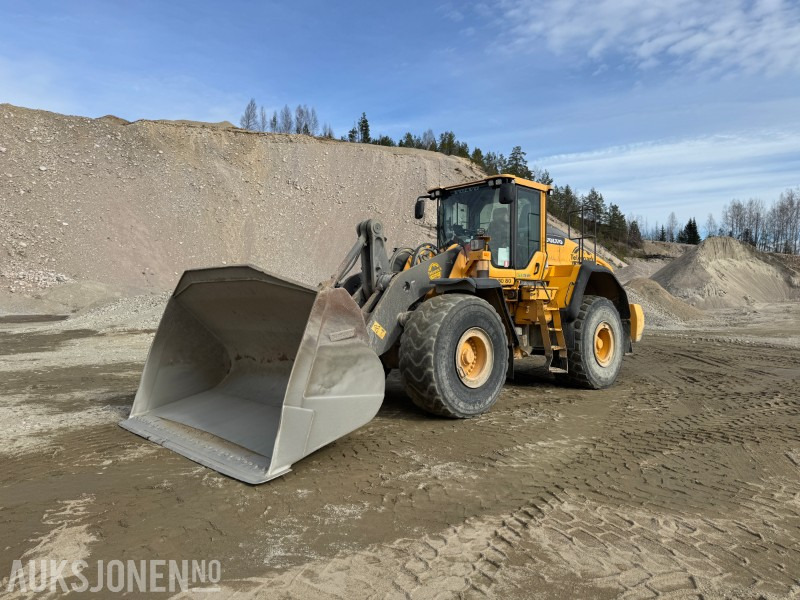 2015 Volvo L180H Hjullaster - Spakestyring - Sentralsmøring - Chargeuse sur pneus: photos 1 2015 Volvo L180H Hjullaster - Spakestyring - Sentralsmøring - Chargeuse sur pneus: photos 1