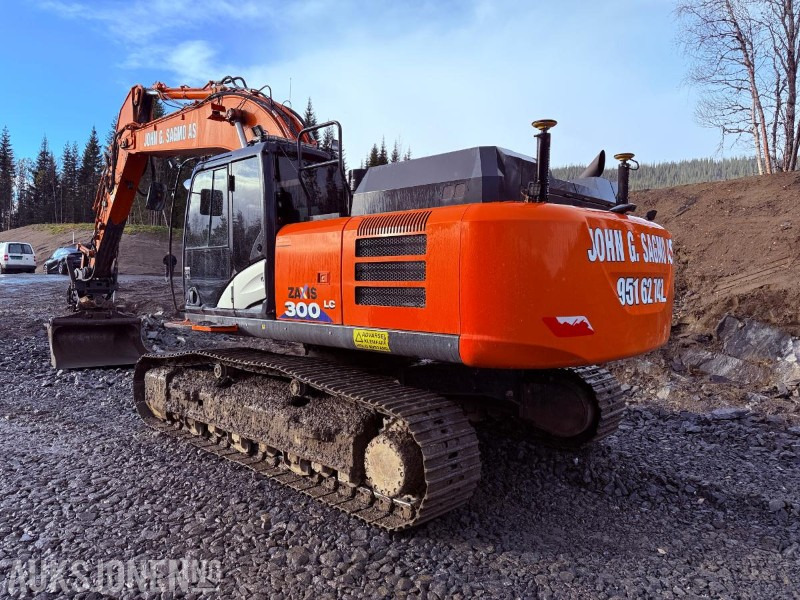 2016 Hitachi ZX300LC-6 Beltegraver - Sentralsmøring, GPS, Engcon tiltrotator og 2 skuffer - Pelle: photos 5 2016 Hitachi ZX300LC-6 Beltegraver - Sentralsmøring, GPS, Engcon tiltrotator og 2 skuffer - Pelle: photos 5