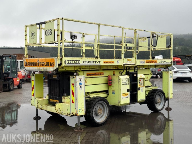 2016 MEC 3392RT-T Sakselift / 10 meter løftehøyde - Nacelle: photos 5 2016 MEC 3392RT-T Sakselift / 10 meter løftehøyde - Nacelle: photos 5