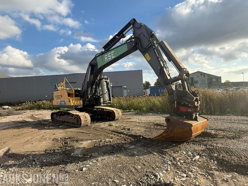 2016 VOLVO EC250EL FULLT UTRUSTET RIVNINGSMASKIN - ROTOTILT - SENTRALSMØRING - 6029 TIMER. - Pelle: photos 2 2016 VOLVO EC250EL FULLT UTRUSTET RIVNINGSMASKIN - ROTOTILT - SENTRALSMØRING - 6029 TIMER. - Pelle: photos 2