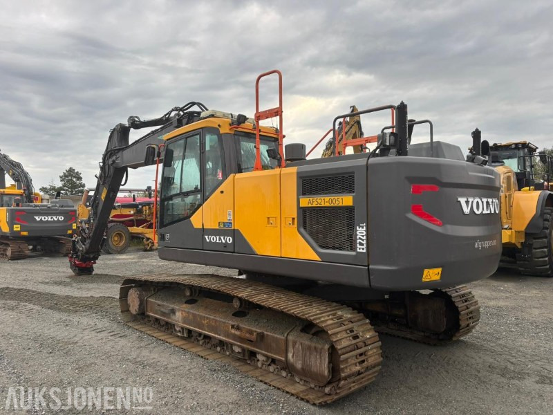 2016 Volvo EC220EL gravemaskin - Pelle: photos 3 2016 Volvo EC220EL gravemaskin - Pelle: photos 3