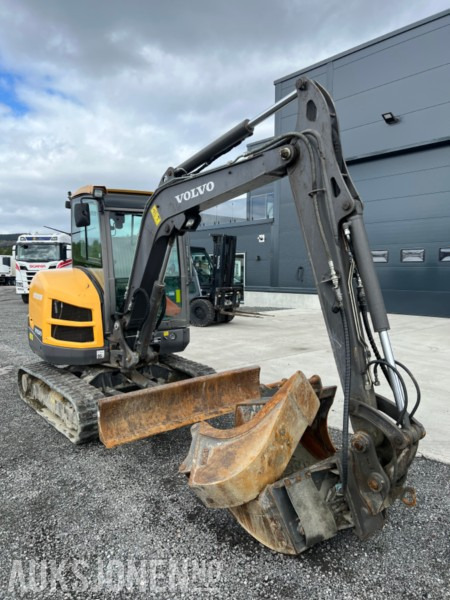 2016 Volvo EC35D – Kompakt og effektiv gravemaskin med riktig utstyr - Pelle: photos 2 2016 Volvo EC35D – Kompakt og effektiv gravemaskin med riktig utstyr - Pelle: photos 2