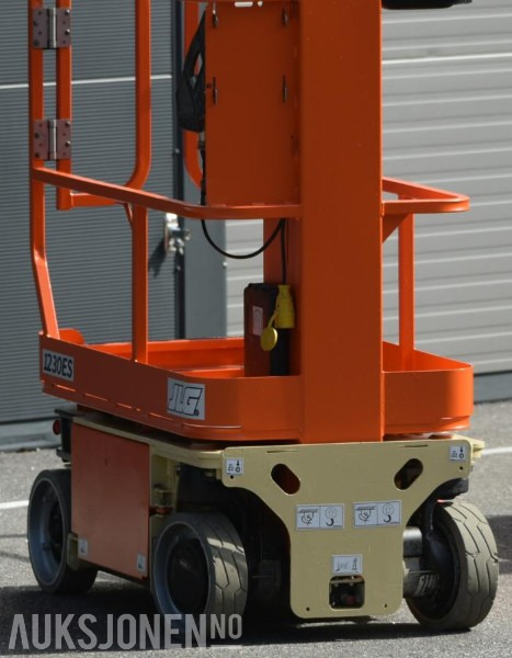 2017 JLG 1230ES mastelift - Nacelle: photos 2 2017 JLG 1230ES mastelift - Nacelle: photos 2