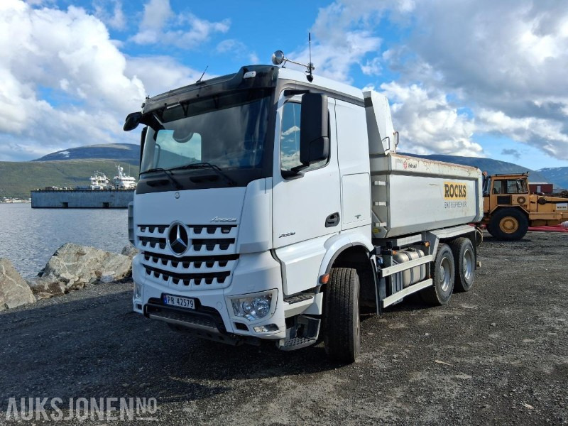 2017 Mercedes-Benz Arocs 2658K - 104745 km - alle servicer. - Camion benne: photos 1 2017 Mercedes-Benz Arocs 2658K - 104745 km - alle servicer. - Camion benne: photos 1