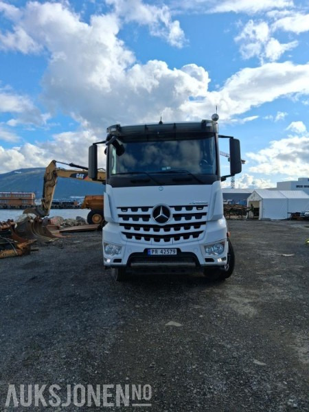 2017 Mercedes-Benz Arocs 2658K - 104745 km - alle servicer. - Camion benne: photos 3 2017 Mercedes-Benz Arocs 2658K - 104745 km - alle servicer. - Camion benne: photos 3