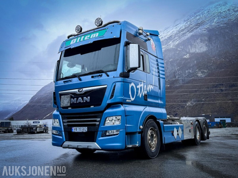2018 MAN TGX 26.580 - D38 - Euro 6 - Krokbil - 20 tonns JOAB Krok med knekk - 6x2 - Camion ampliroll: photos 1 2018 MAN TGX 26.580 - D38 - Euro 6 - Krokbil - 20 tonns JOAB Krok med knekk - 6x2 - Camion ampliroll: photos 1