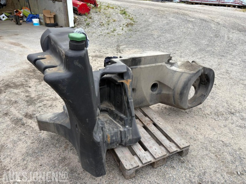 2020 Dieseltank til John Deere 6215 - Tracteur agricole: photos 1 2020 Dieseltank til John Deere 6215 - Tracteur agricole: photos 1