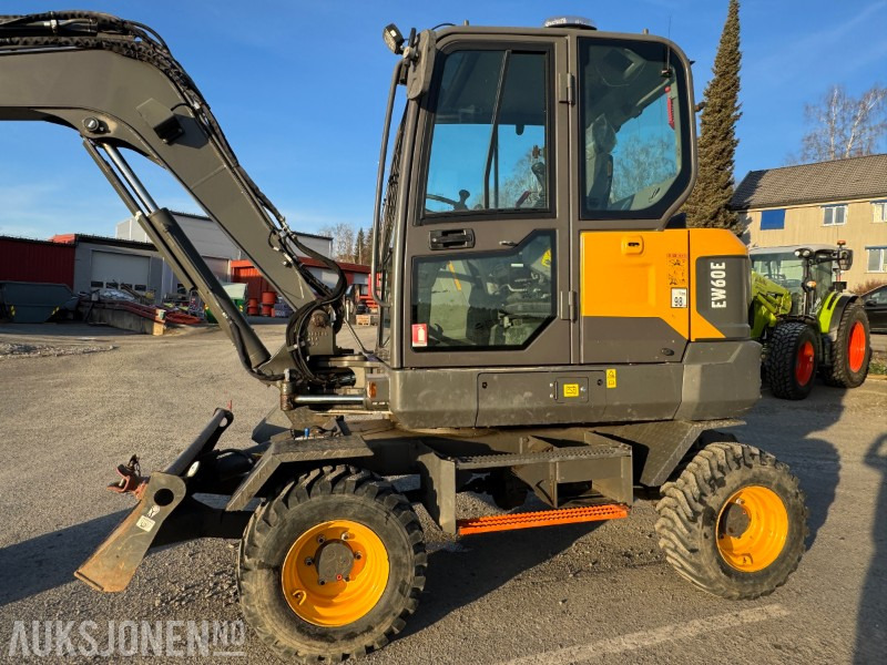 2020 Volvo EW60E HJULGRAVER MED TOLTROTATOR OG 2 SKUFFER - Pelle: photos 2 2020 Volvo EW60E HJULGRAVER MED TOLTROTATOR OG 2 SKUFFER - Pelle: photos 2