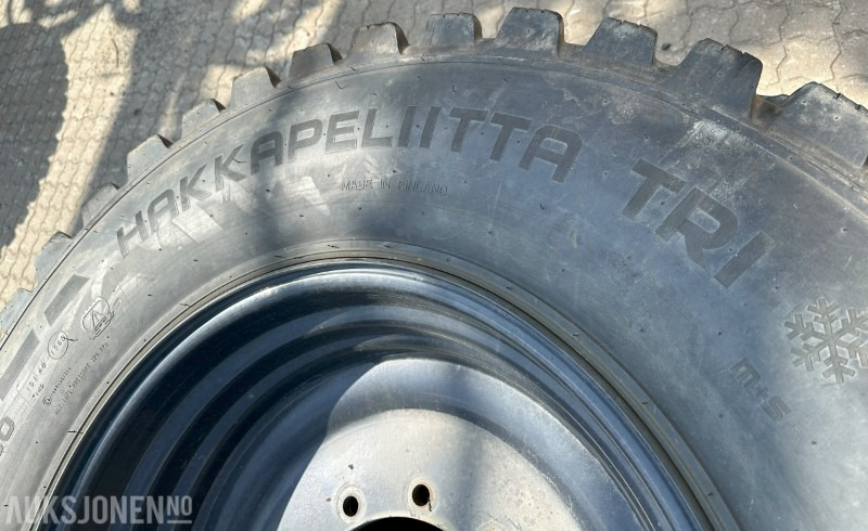 2021 Nokian Haakapeiliiita TRI vinterdekk - Pneu pour Machine agricole: photos 3 2021 Nokian Haakapeiliiita TRI vinterdekk - Pneu pour Machine agricole: photos 3