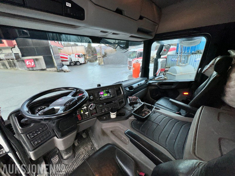 Camion malaxeur 2021 Scania P500XT 8X4 Putzmeister PUMI 28-4Betongpumpe, 83413km: photos 45 Camion malaxeur 2021 Scania P500XT 8X4 Putzmeister PUMI 28-4Betongpumpe, 83413km: photos 45