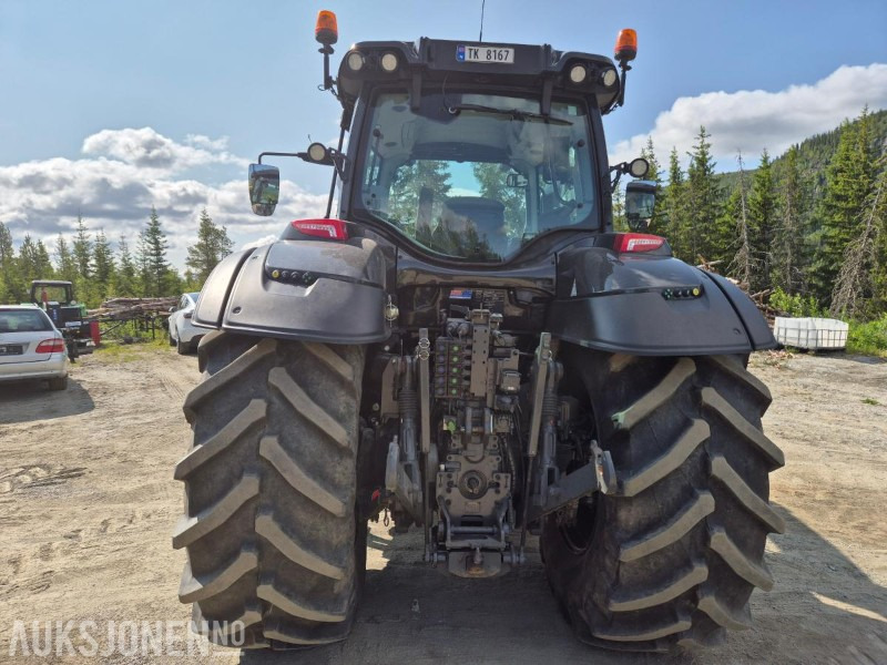2021 Valtra T 234 VERSU med laster og front hydraulikk / PTO - Tracteur agricole: photos 4 2021 Valtra T 234 VERSU med laster og front hydraulikk / PTO - Tracteur agricole: photos 4