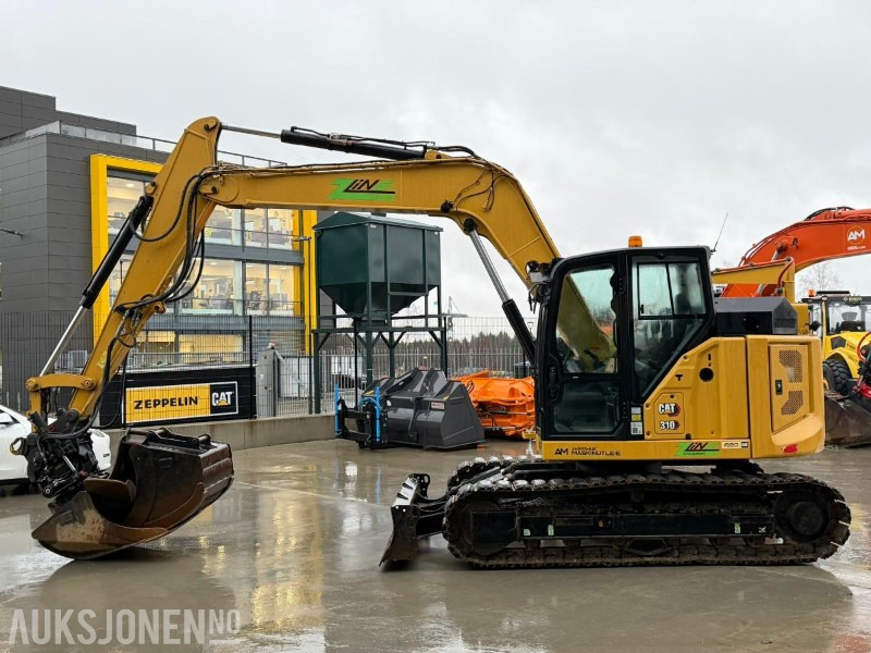 2021 modell Cat 310 Z - LINE elektrisk gravemaskin med rotortilt og tre skuffer. - Pelle: photos 2 2021 modell Cat 310 Z - LINE elektrisk gravemaskin med rotortilt og tre skuffer. - Pelle: photos 2