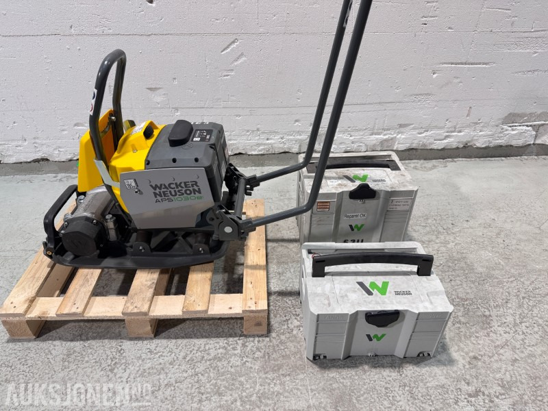 2022 Wacker Neuson APS1030e - 50 KG EL VIBROPLATE /m Batteri og lader - Compacteur: photos 1 2022 Wacker Neuson APS1030e - 50 KG EL VIBROPLATE /m Batteri og lader - Compacteur: photos 1